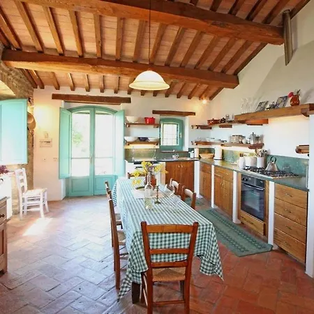 Сasa de vacaciones Restored Umbrian With Pool Preggio