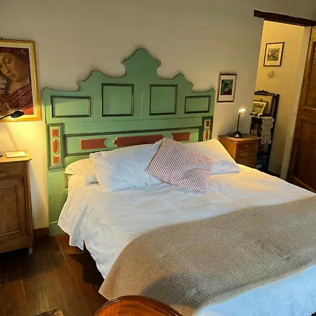 Restored Umbrian With Pool *